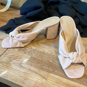 Banana Republic blush suede peep toe knot sandal - NIB